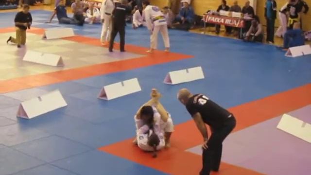Kat Gibson - English BJJ Open 2011 (Fight 1) смотреть онлайн