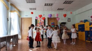 парный танец средняя группа