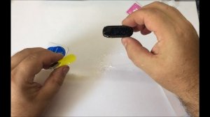 Xiaomi MI Band 4 - клеим защитную пленку