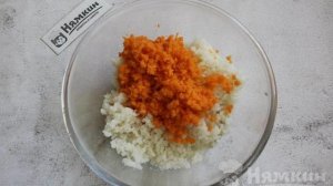 Котлеты из цветной капусты с морковью на сковороде
