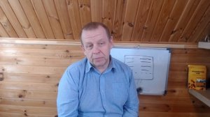 Двухматочное содержание пчел в лежаках в перегородках сверлить дырки как улей Озерова или пропилы..