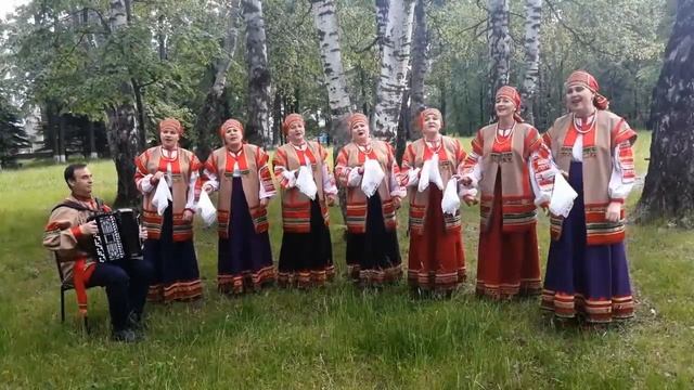 Мне березка дарила серёжки Народный ансамбль Песня русская Ермишинский Дом культуры смотреть онлайн