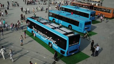 В Москве появился новый вид общественного транспорта - электробус
