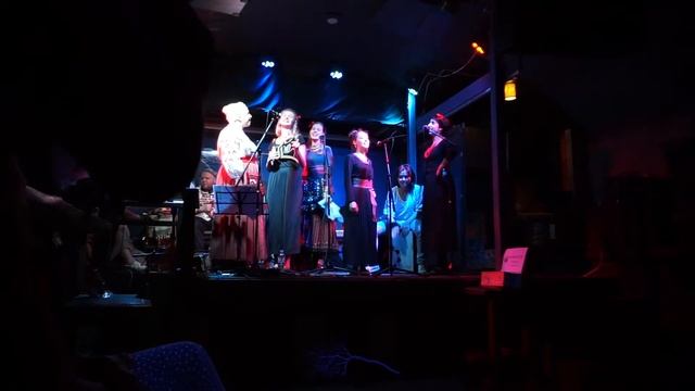 Уродиле жуте крушке смотреть онлайн