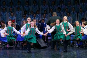 "Прогулка по камням", Ансамбль Локтева. "Walking on the Stones", Loktev Ensemble.