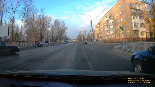 Смоленск - занесло на рельсах 12/12/2020 смотреть онлайн