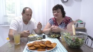 МУКБАНГ. Как дети встречали друг друга