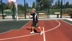 Упражнение на ритм постановки ног в теннисе.