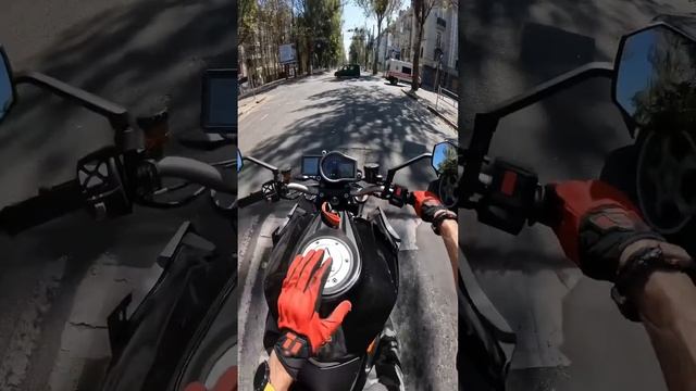 Реакция на объем двигателя? #ktmduke #moto #прикол #юмор #ktm1290superduke смотреть онлайн