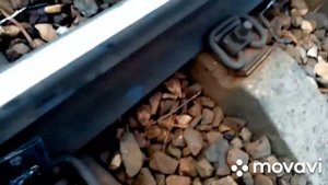 Что будет,если положить телефон под поезд???