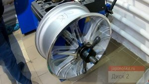 Проверка на балансировочном станке дисков Rays Versus Avanti 18"