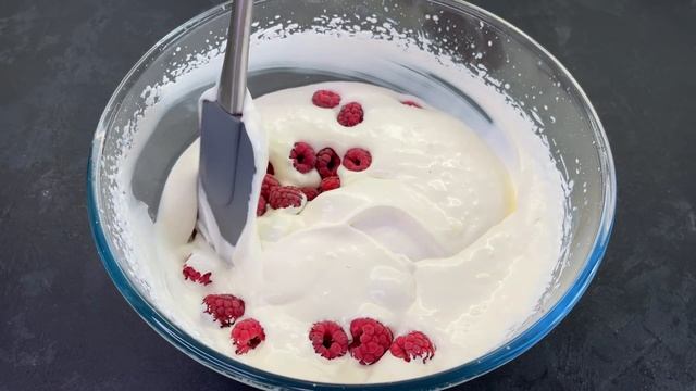 Tort Dondurma Plombir. Evdə qatqısız, super ləzzətli əsl plombir dondurma resepti. Qaymaqlı dondurm смотреть онлайн