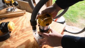 DeWALT DCW600 fixed base dust extraction