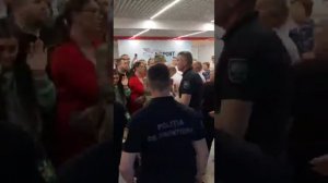 В аэропорту Кишинева задержали граждан, посетивших ПМЭФ.