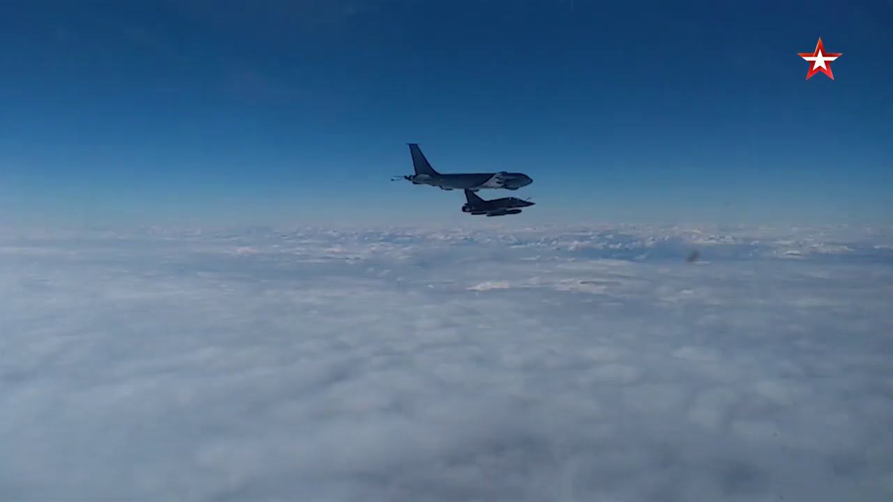 Сопровождение российскими Су-27 самолетов ВВС Франции