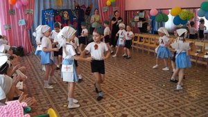 Танец "Волга-реченька" Д/С "Бабочка" г. Новокуйбышевск Самарской области.