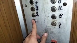 НЕИСПРАВНЫЙ ЛИФТ МЛЗ 1986 Г.В. В ГОРОДЕ БОЯРКА. + ПОЛОМАНИЕ ЗАМКИ НА ДВЕРЯХ В КАБИНЫ.