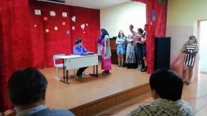 Сценка на день матери.