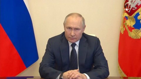 Путин провел совещание с членами Совбеза РФ