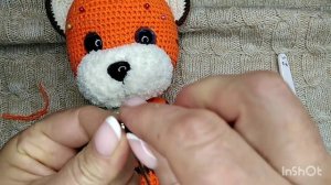 Оформление мордочки (брови и носик) вязаному тигру.mp4