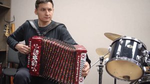 Пĕррехинче çурхи лăпкă каç на гармошке. Чувашская песня Иван Христофоров.