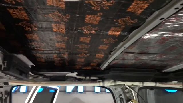 Toyota Sequoia, шумоизолировался авто по варианту Премиум, материалами линейки компании Comfort Mat смотреть онлайн