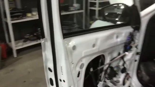 SKODA KODIAQ изоляция от шума (шумка). Достигаем максимальной бесшумности машины во время движения смотреть онлайн