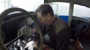 М 401, сняли двигатель!