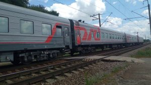 КЖД ВЛ10-1443 с Пассажирским Поездом Симферополь-Тамань