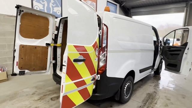 BD69VHF - 2019 FORD TRANSIT CUSTOM 300 L1 DIESEL FWD 2.0 EcoBlue 105ps Low Roof Leader Van смотреть онлайн