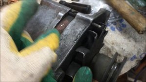 Не горит индикация АКБ, перегрева и низкого уровня тормозной жидкости Ауди 80