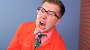 Мачо против ботана в тюрьме