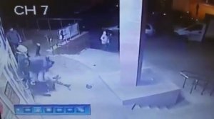 Гопники нарвались на боксера | Драка возле бара | Быдло