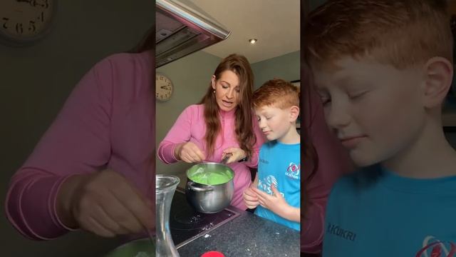 Idiot Proof Play Dough смотреть онлайн