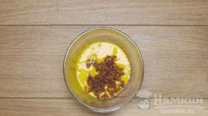 Салат Цезарь с куриной грудкой и анчоусами