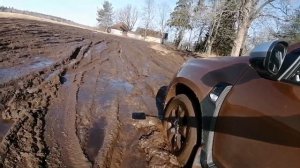 Испытание дастера в грязи. Сток.