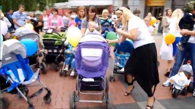 парад колясок