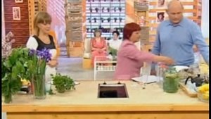 Как лечить почки. Отвар корней шиповника.