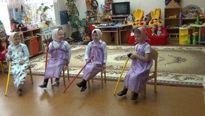 Танец "Бабушки старушки"