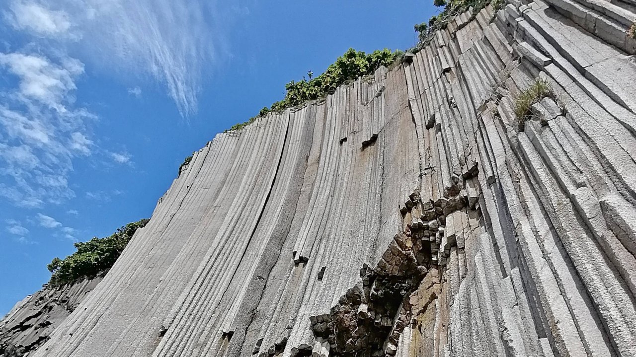 Кунашир. Мыс Столбчатый