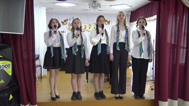 "Танго для всех" музыка А. Журбина, слова В. Шлёнского, Вокальный ансамбль "Улыбка"