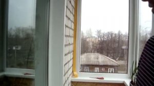 Защита пены монтажной от солнечных лучей , клеим скоч двухсторонний .