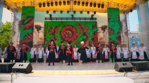 Народный казачий хор "По селу тропинкой кривенькой" (муз. В.Захарченко)