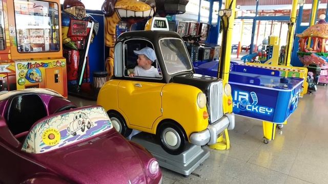 Луна-парка в г.Пафос Кипр / Luna Park in Paphos Cyprus / смотреть онлайн