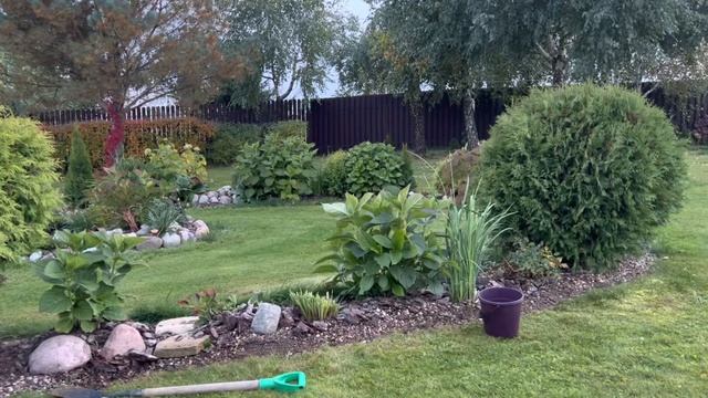 Как из травы  получить компост , и плодородный слой . Делаем опрятный кант в цветнике. смотреть онлайн