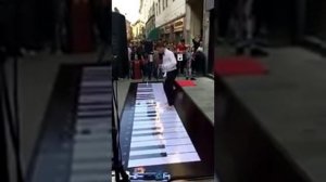 Лучшая игра на пианино ногами! Best Game on the piano legs!