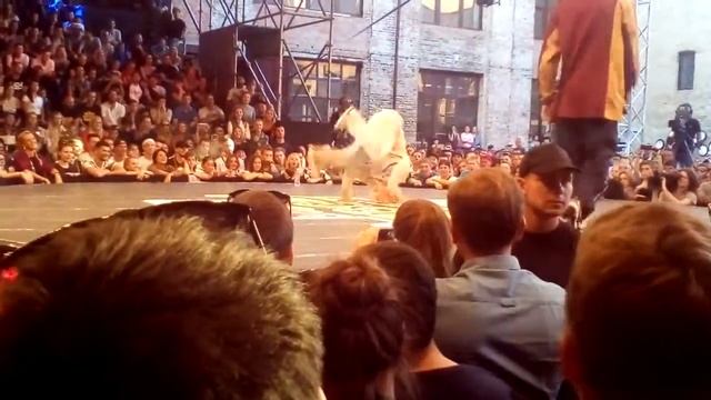 Чемпионат Украины. Батл брейк-данс на Red bull camp в Киеве. четверть финал смотреть онлайн