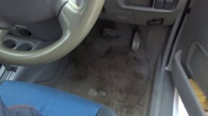Регулировка замков дверей на Mazda Demio.Отзыв о кузовщике по порогам и аркам.