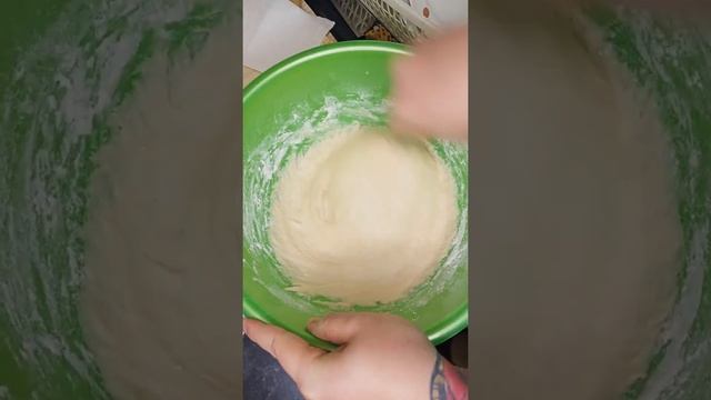 Рецепт - Пышные оладьи на ряженке - Пушистые оладушки быстро - Получаются как на кефире