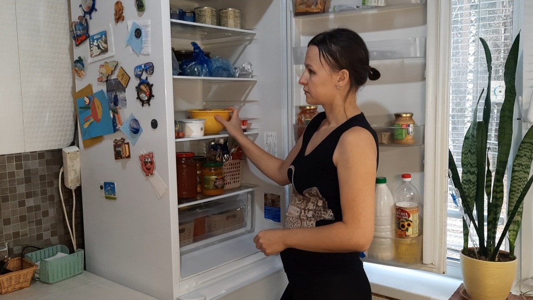 Уборка в холодильнике// Изменения на участке// Готовлю ужин// Покупки смотреть онлайн